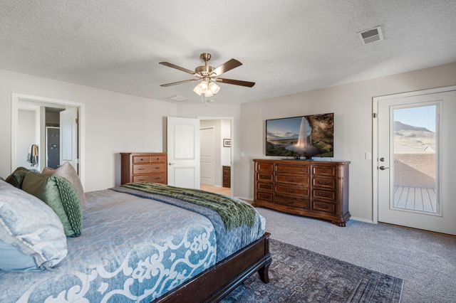 2490 Desert Sky Street SW, Los Lunas, NM 87031