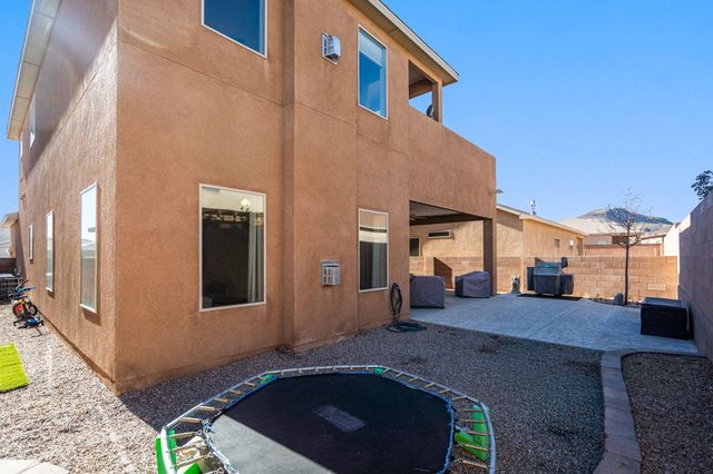 2490 Desert Sky Street SW, Los Lunas, NM 87031