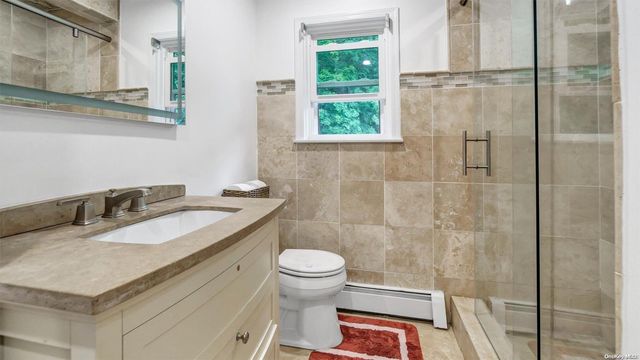 28 Mortimer Place, Eastport, NY 11941