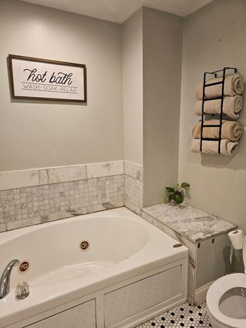 6610 Highway 63, Houston, MO 65483