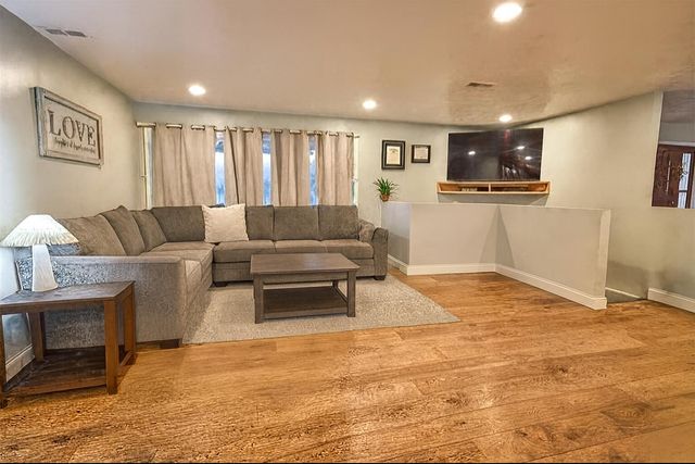 6610 Highway 63, Houston, MO 65483