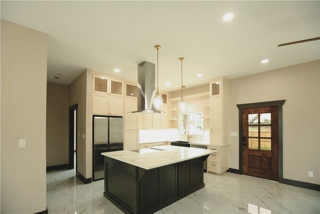 110 N Dr E E Dunlap St, San Diego, TX 78384