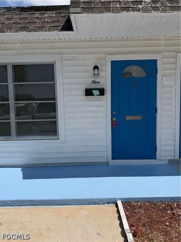 9 Hamlin CT, Lehigh Acres, FL 33936