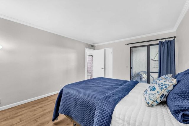 500 Glenwood Circle 313, Monterey, CA 93940