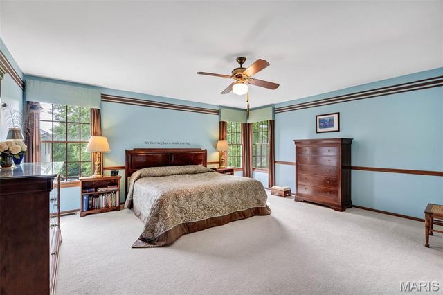 2359 Fairoyal Drive, St Louis, MO 63131