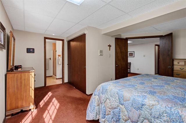 2359 Fairoyal Drive, St Louis, MO 63131