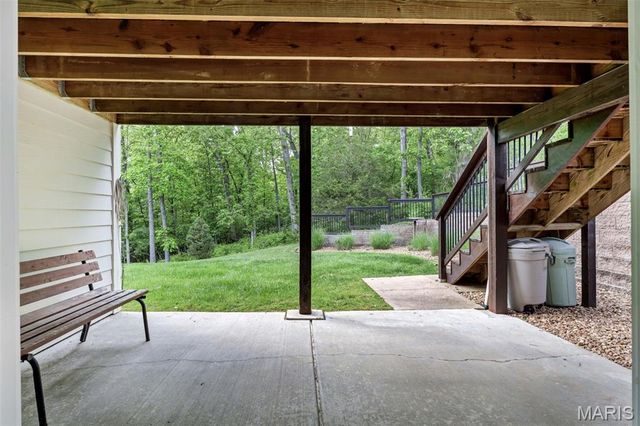 2359 Fairoyal Drive, St Louis, MO 63131