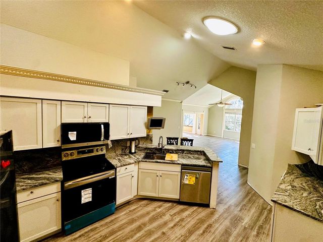 801 SILVERTHORN LANE, Sun City Center, FL 33573