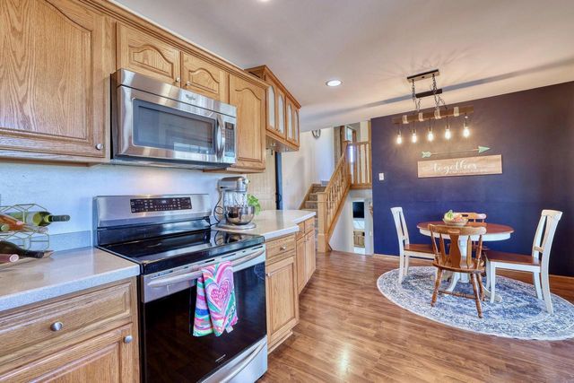 W189N5050 Crest View TERRACE, Menomonee Falls, WI 53051