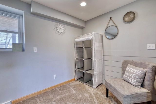 W189N5050 Crest View TERRACE, Menomonee Falls, WI 53051