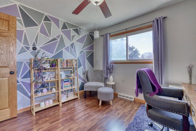 W189N5050 Crest View TERRACE, Menomonee Falls, WI 53051