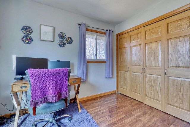 W189N5050 Crest View TERRACE, Menomonee Falls, WI 53051