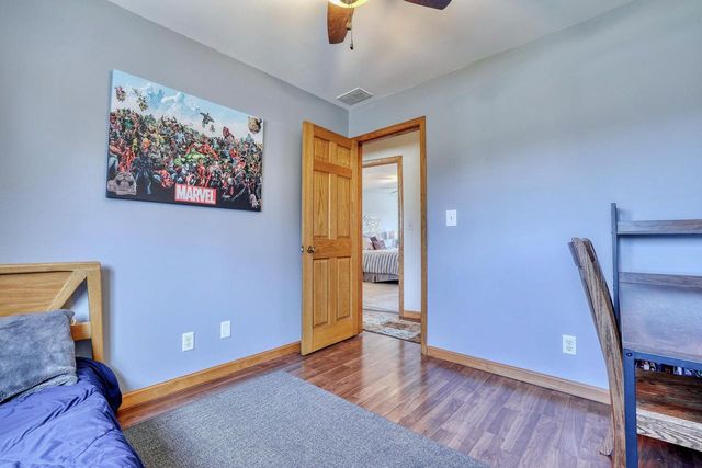 W189N5050 Crest View TERRACE, Menomonee Falls, WI 53051