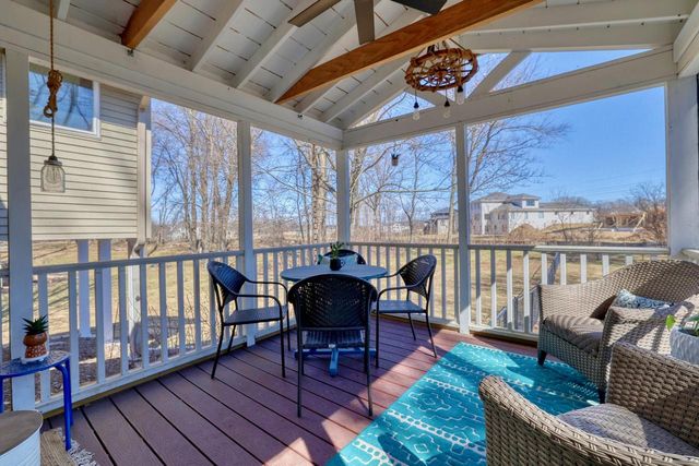 W189N5050 Crest View TERRACE, Menomonee Falls, WI 53051