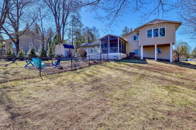 W189N5050 Crest View TERRACE, Menomonee Falls, WI 53051