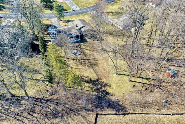 W189N5050 Crest View TERRACE, Menomonee Falls, WI 53051