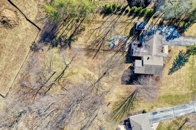 W189N5050 Crest View TERRACE, Menomonee Falls, WI 53051