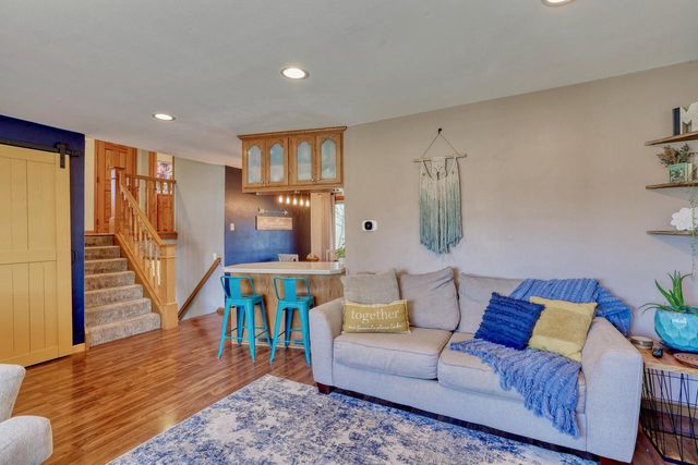 W189N5050 Crest View TERRACE, Menomonee Falls, WI 53051