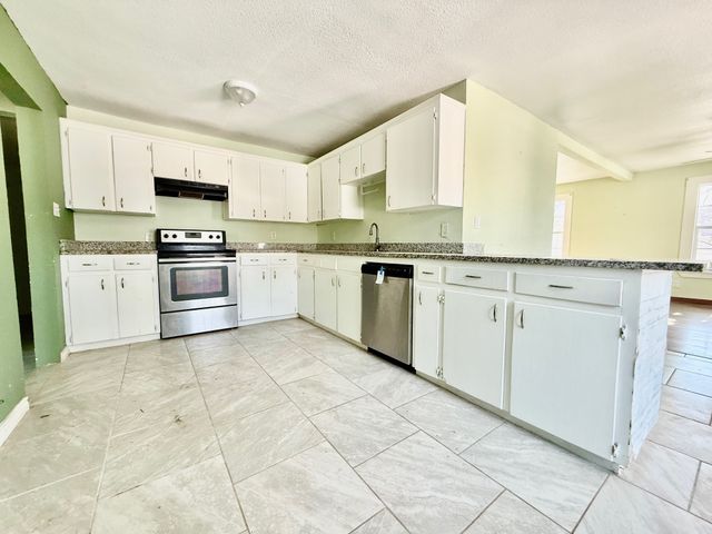 311 S Watson Street, Alvarado, TX 76009