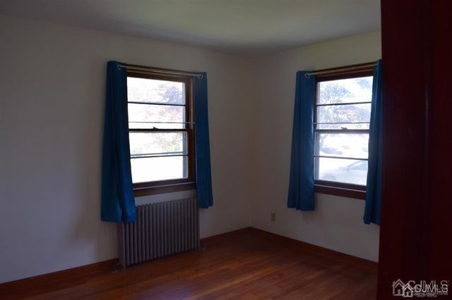 15 CLEVELAND Avenue, East Brunswick, NJ 08816