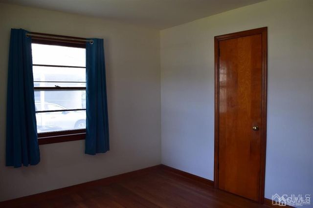 15 CLEVELAND Avenue, East Brunswick, NJ 08816