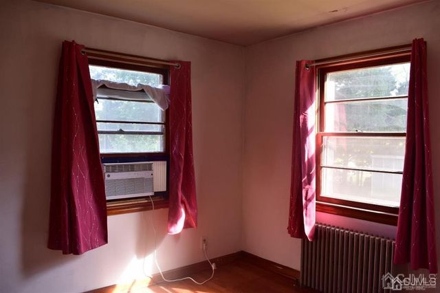 15 CLEVELAND Avenue, East Brunswick, NJ 08816