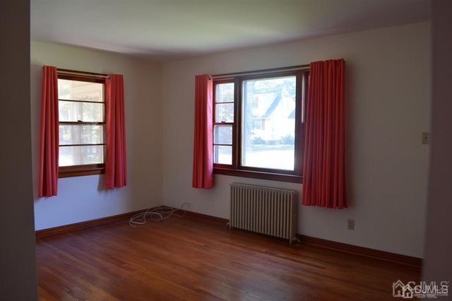 15 CLEVELAND Avenue, East Brunswick, NJ 08816
