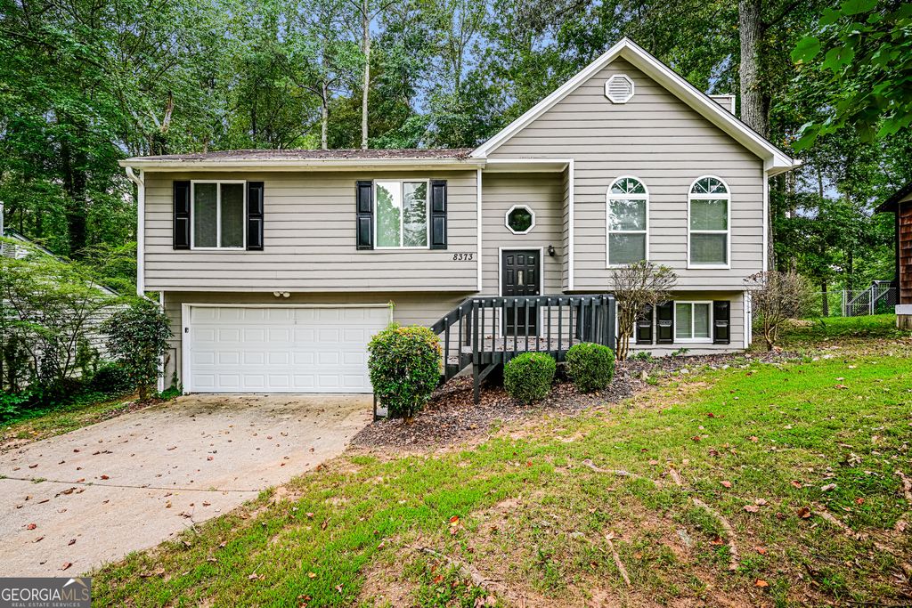 8373 Lake Drive, Snellville, GA 30039