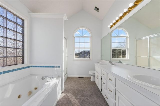 806 Winesap Circle, Belton, MO 64012