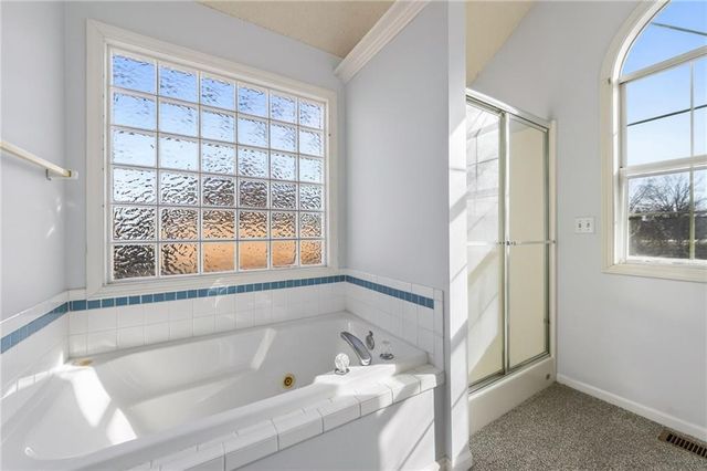 806 Winesap Circle, Belton, MO 64012