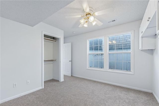 806 Winesap Circle, Belton, MO 64012