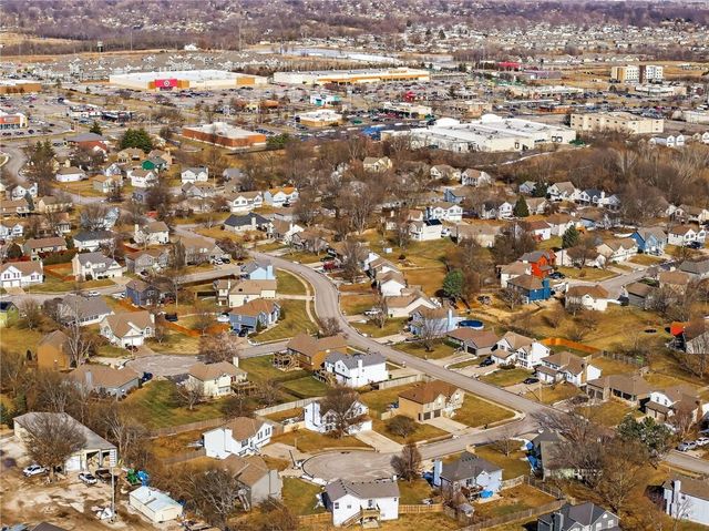 806 Winesap Circle, Belton, MO 64012