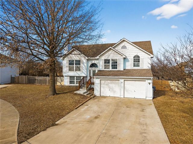 806 Winesap Circle, Belton, MO 64012