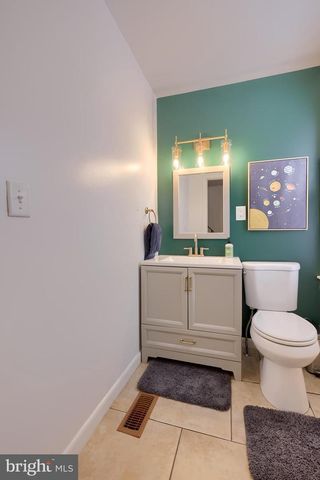 33 N MARY ST, Lancaster, PA 17603