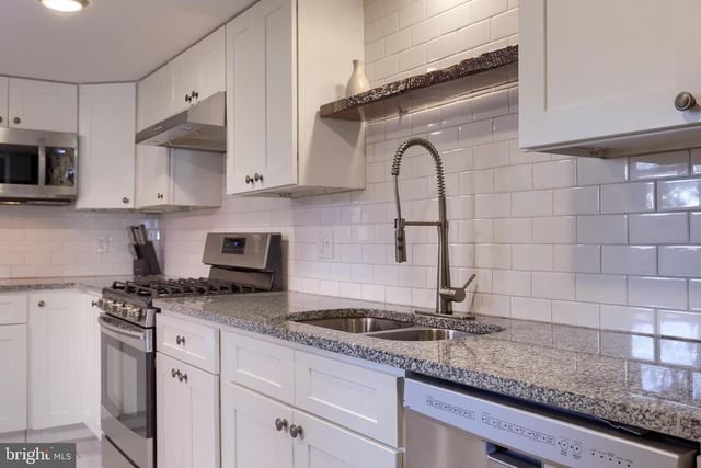 33 N MARY ST, Lancaster, PA 17603