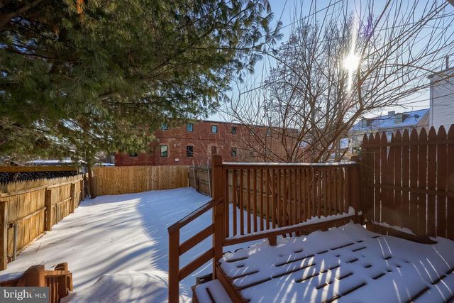 33 N MARY ST, Lancaster, PA 17603