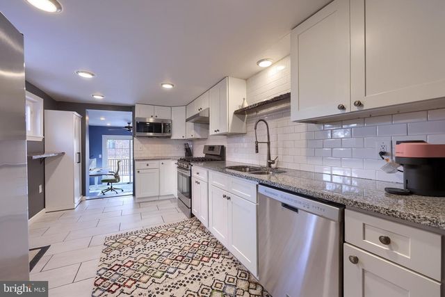 33 N MARY ST, Lancaster, PA 17603