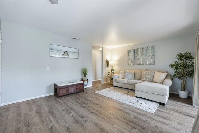 8456 New Salem st 27, San Diego, CA 92126