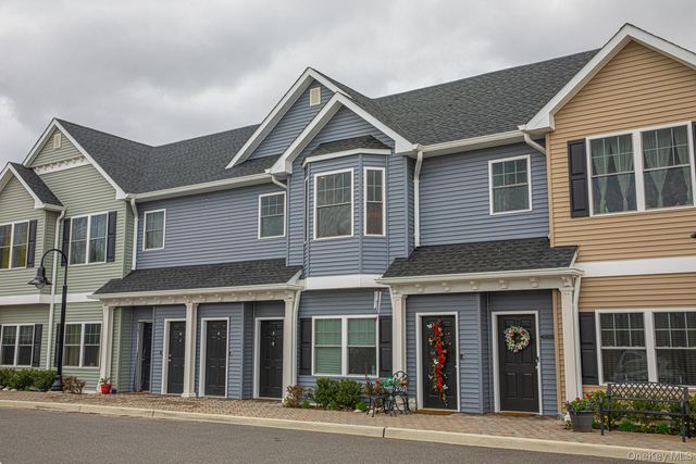 12 Sophia Court, West Babylon, NY 11704