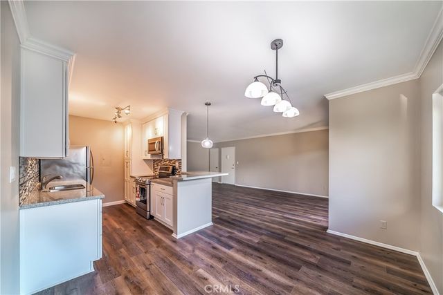 5328 Newcastle Avenue 61, Encino, CA 91316
