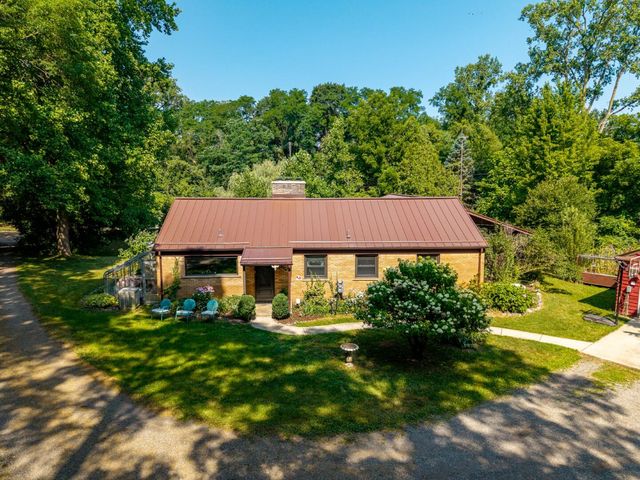 16460 Franklin Road, Northville, MI 48168