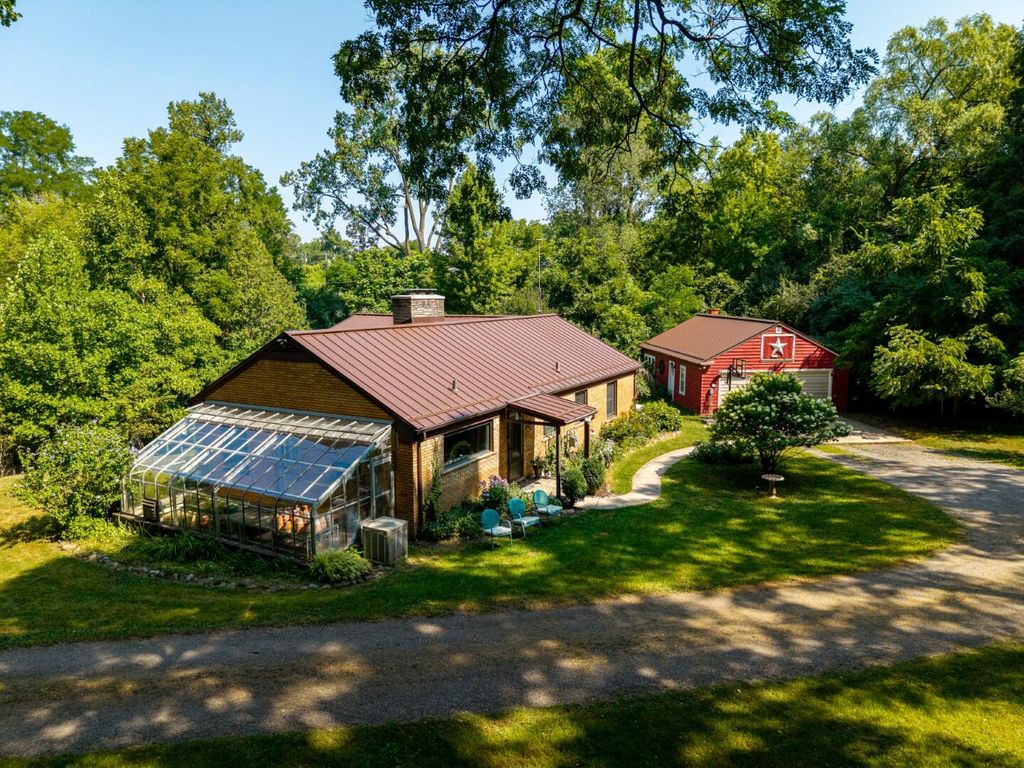 16460 Franklin Road, Northville, MI 48168