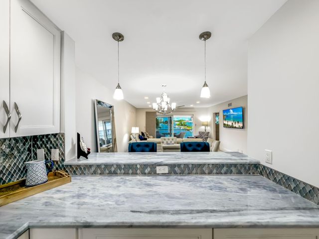 2301 NE 36th Street 202, Lighthouse Point, FL 33064