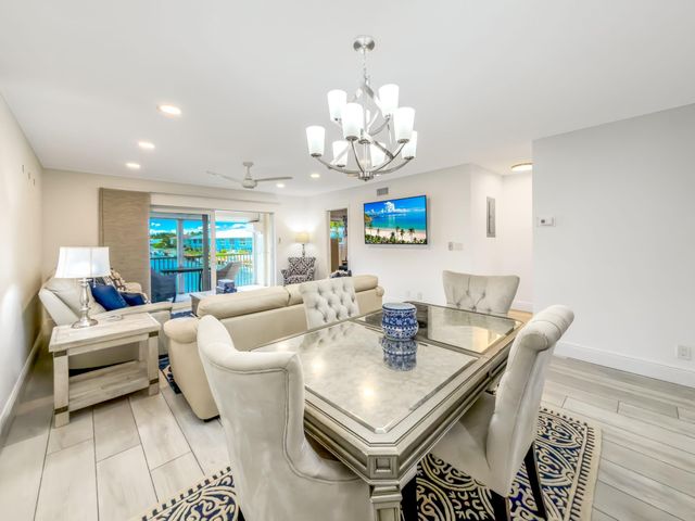 2301 NE 36th Street 202, Lighthouse Point, FL 33064