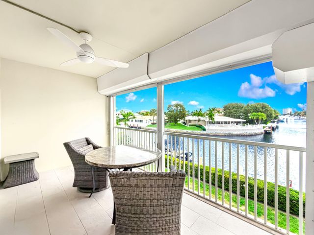 2301 NE 36th Street 202, Lighthouse Point, FL 33064