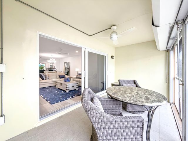 2301 NE 36th Street 202, Lighthouse Point, FL 33064