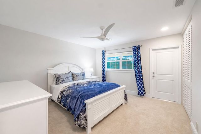 2301 NE 36th Street 202, Lighthouse Point, FL 33064