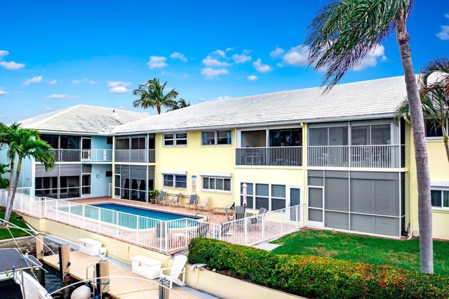 2301 NE 36th Street 202, Lighthouse Point, FL 33064