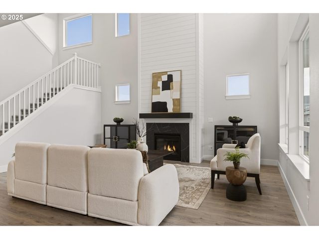 1211 S MOUNTAIN Pl, Ridgefield, WA 98642