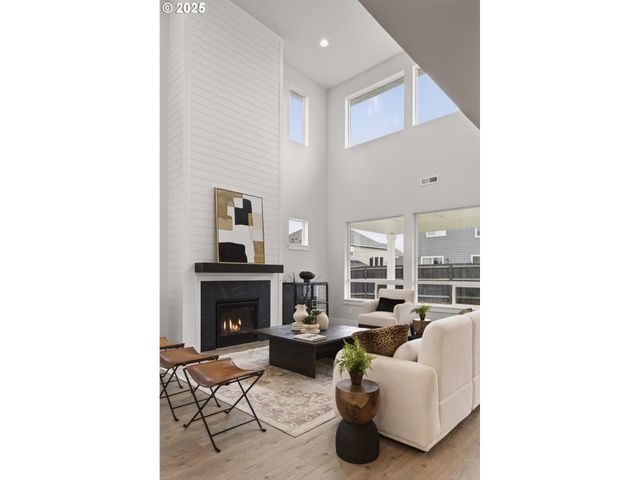 1211 S MOUNTAIN Pl, Ridgefield, WA 98642